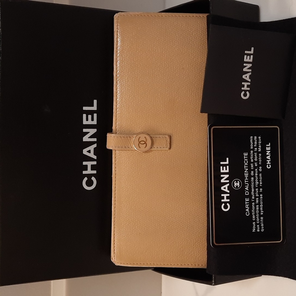 Authentic chanel wallet